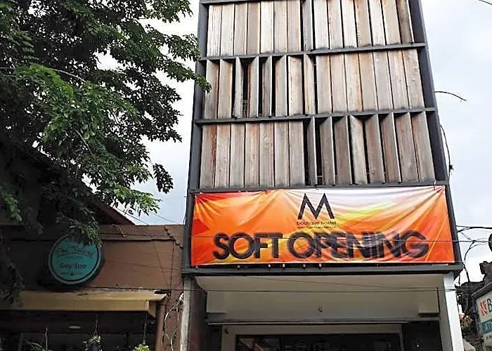 M Boutique Legian ホテル
