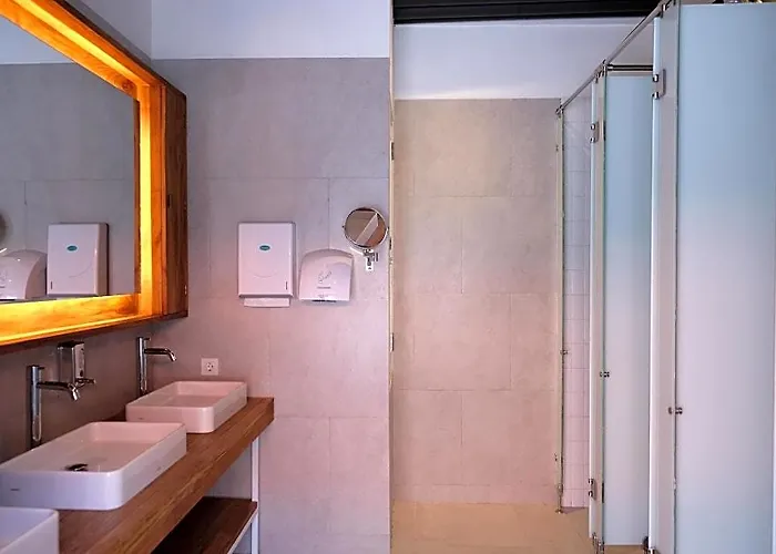 ホテル M Boutique Legian 4*
